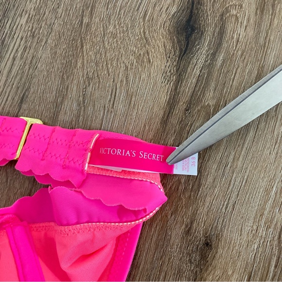 Victoria’s Secret Womens Halter Bra Hot Pink Push Up Scalloped Back Hook 36B - Picture 3 of 11